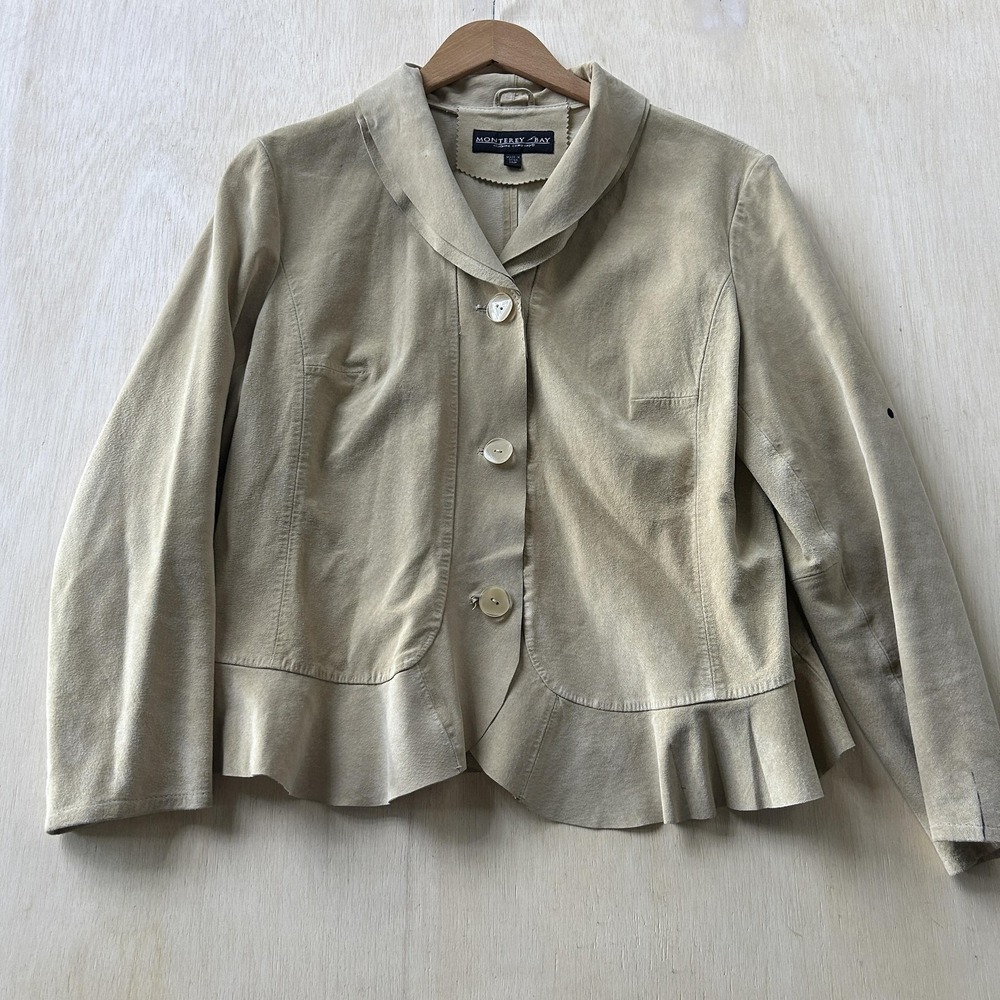 Monterey Bay Blazer Jacket Womens Petites 14P Beige Ruffle Button Front Short